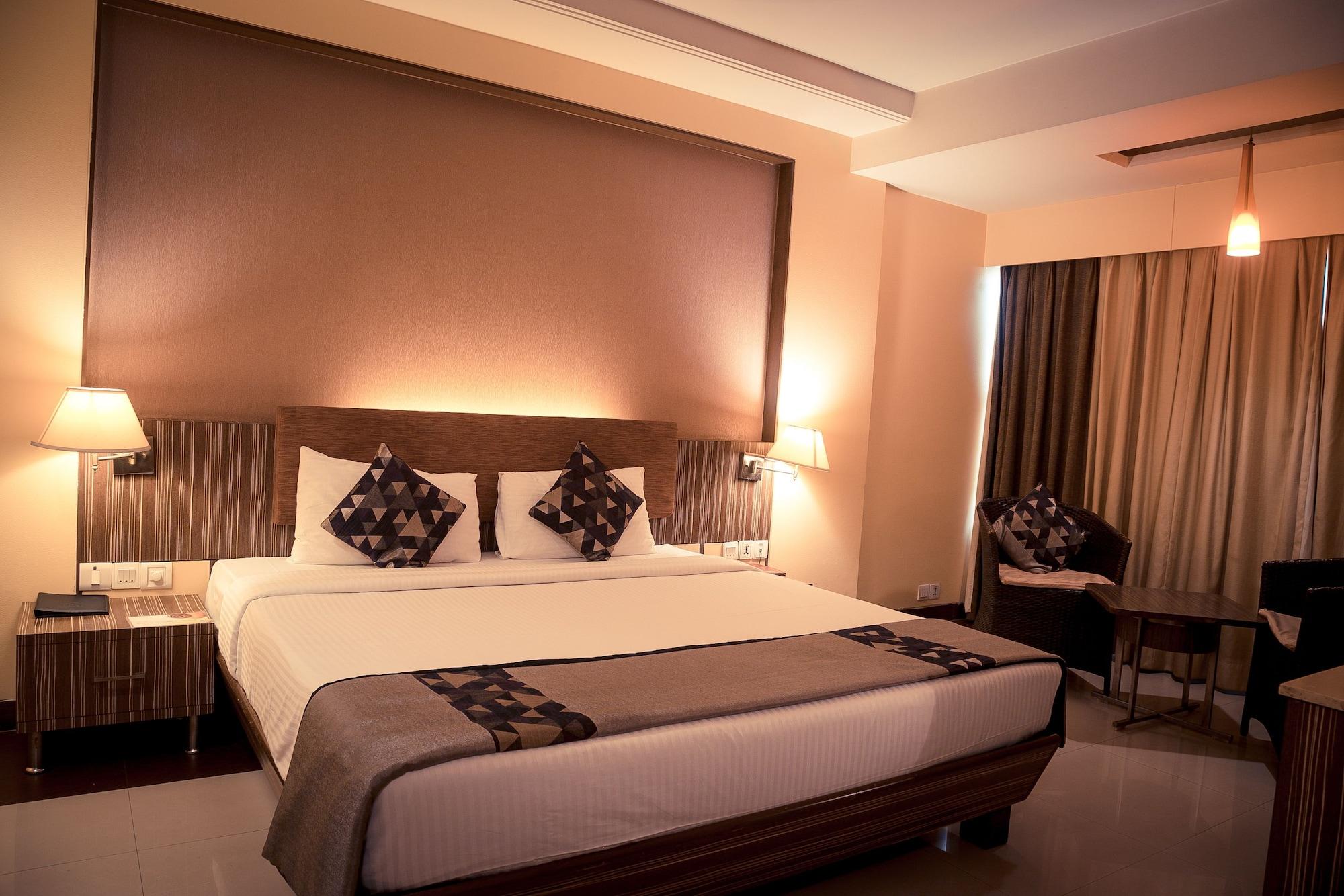 Kapila Business Hotel Poona Buitenkant foto