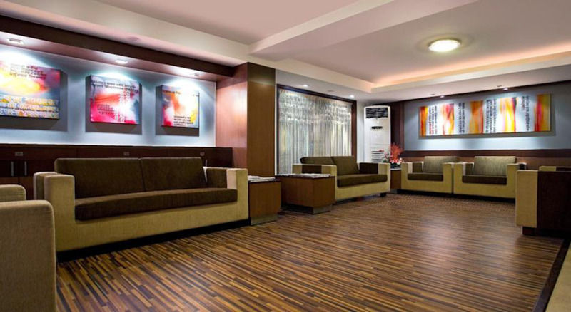 Kapila Business Hotel Poona Buitenkant foto
