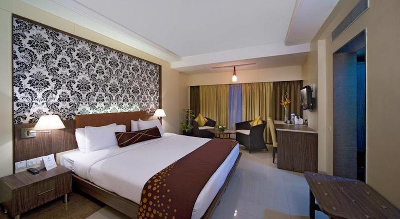 Kapila Business Hotel Poona Buitenkant foto