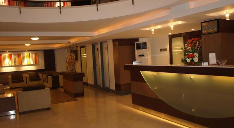 Kapila Business Hotel Poona Buitenkant foto